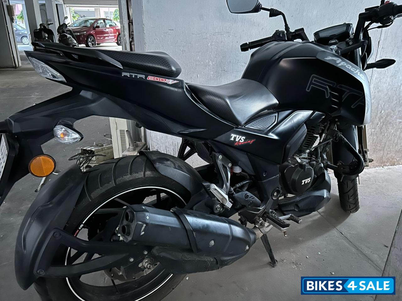 TVS Apache RTR 200 4V