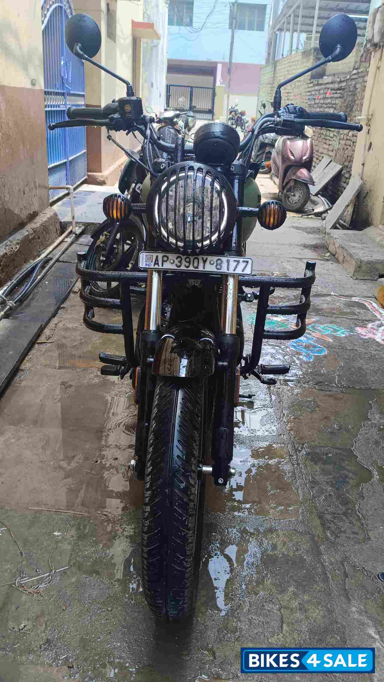 Royal Enfield Meteor 350 Fireball