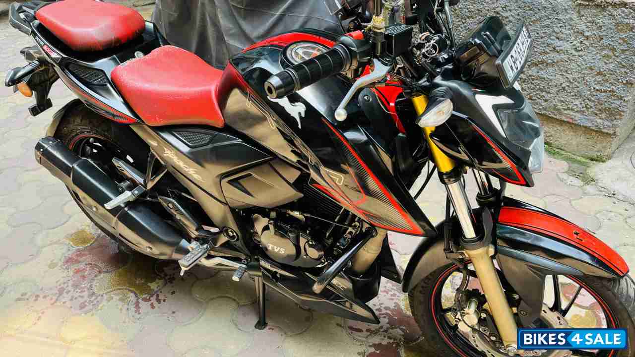 TVS Apache RTR 200 4V 2020