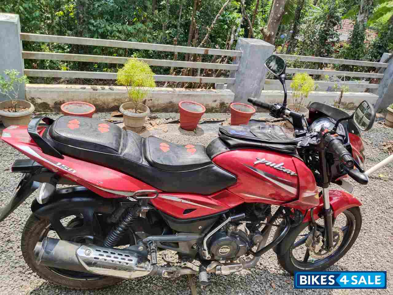 Red Bajaj Pulsar 150 DTSi