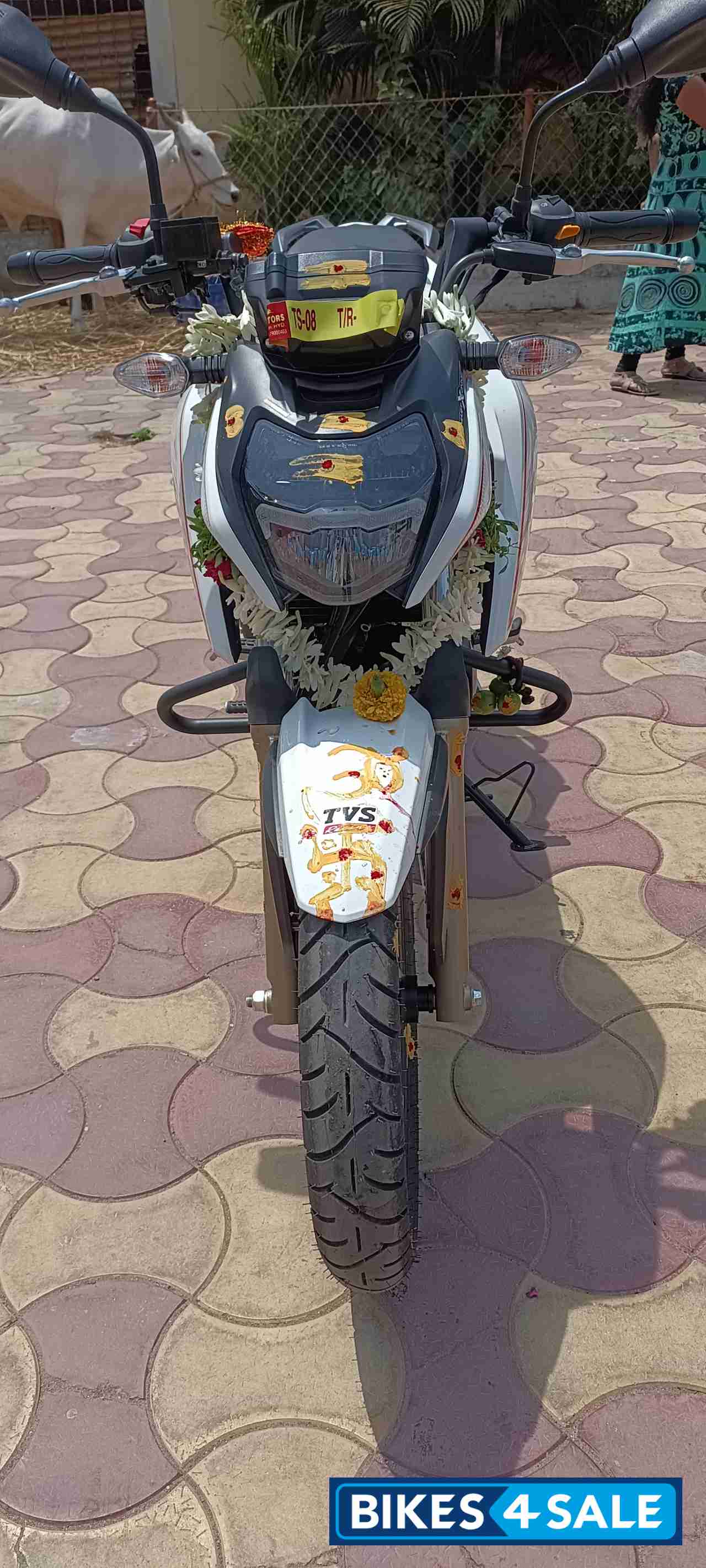 TVS Apache RTR 200 4V ABS