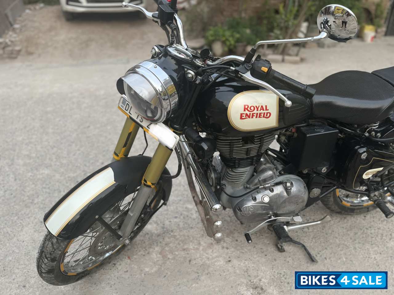 Black Royal Enfield Classic 500 Black Royal Enfield Classic 500