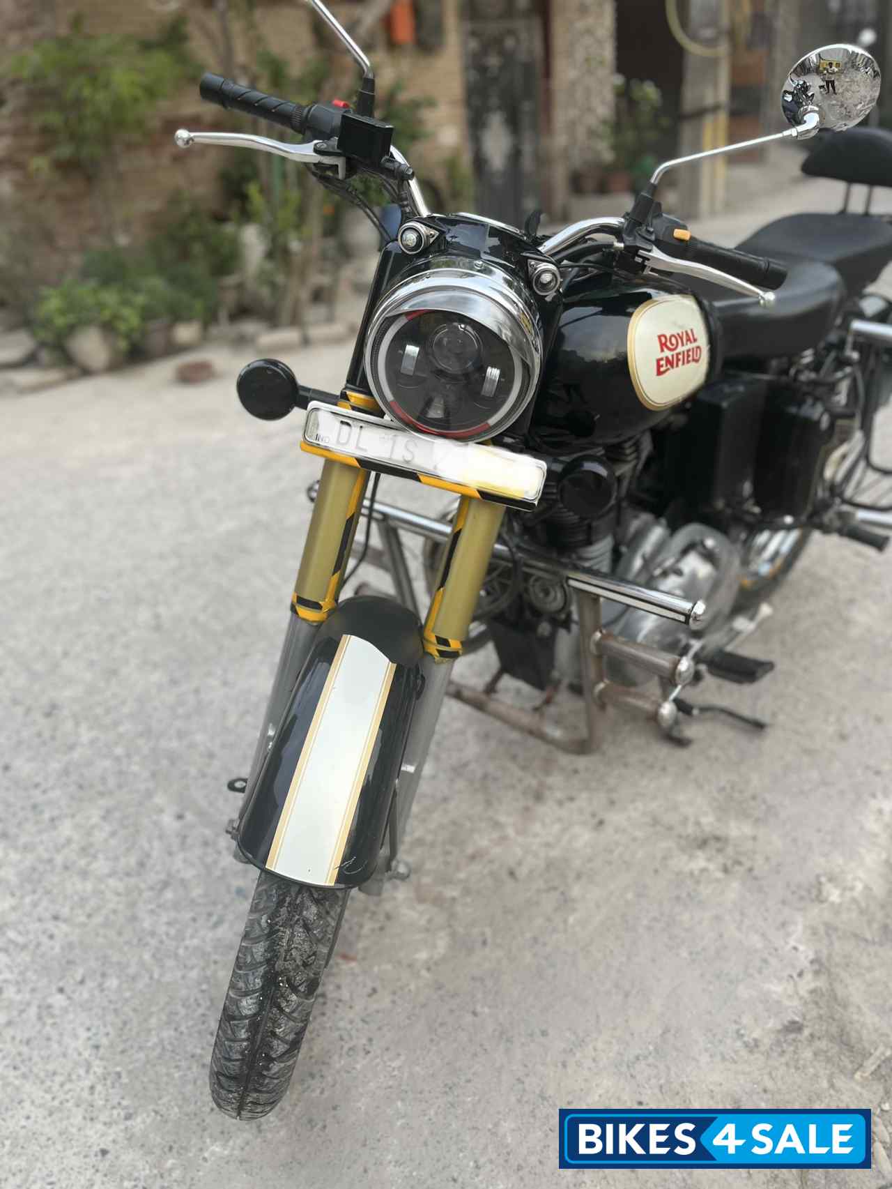 Black Royal Enfield Classic 500 Black Royal Enfield Classic 500