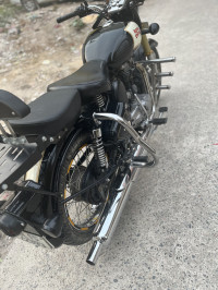 Black Royal Enfield Classic 500