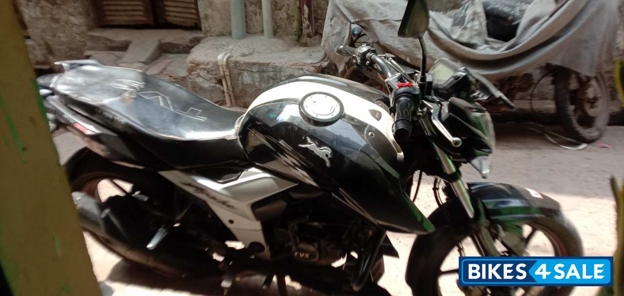 TVS Apache RTR 160 4V
