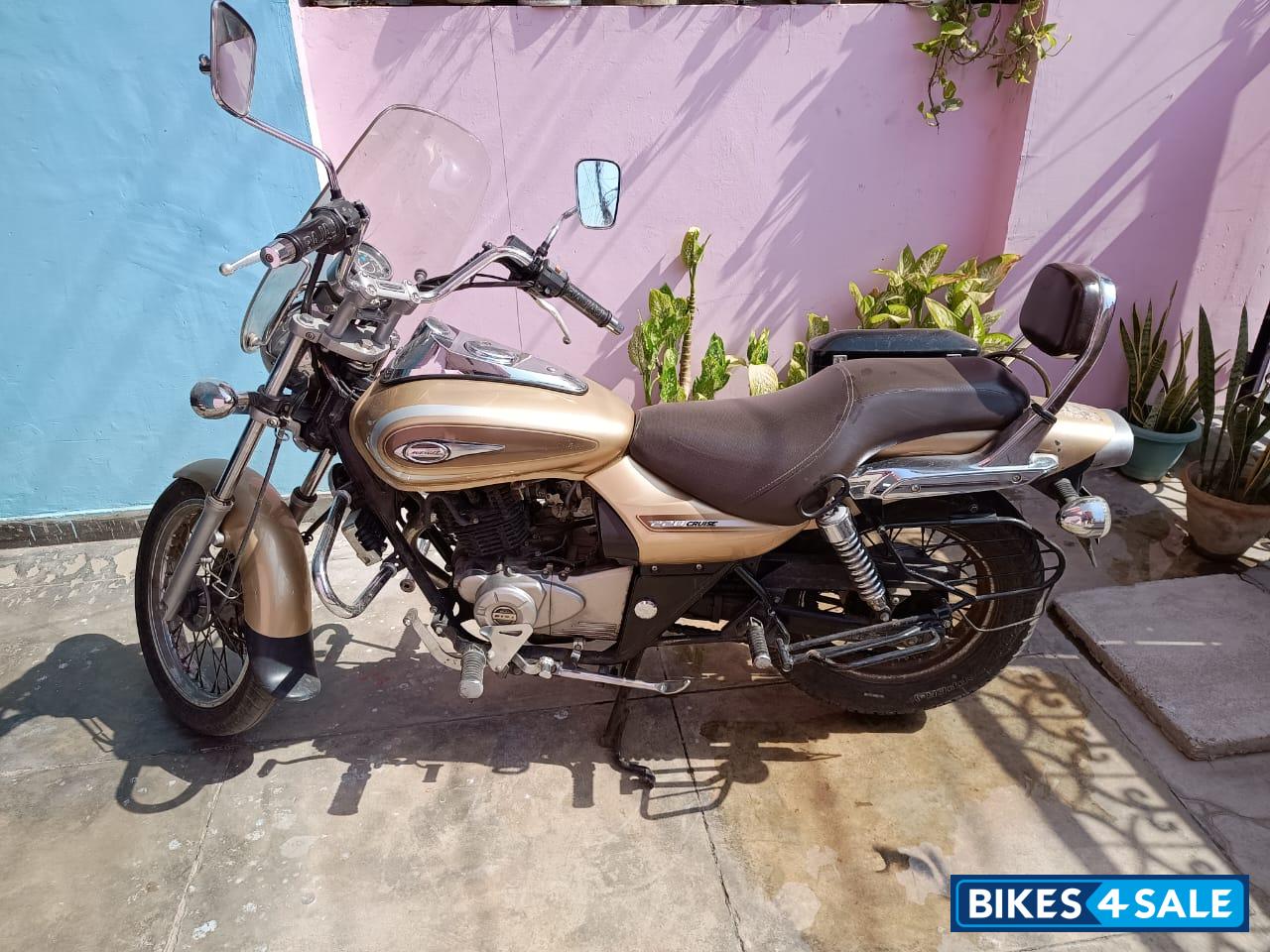 Bajaj Avenger Cruise 220