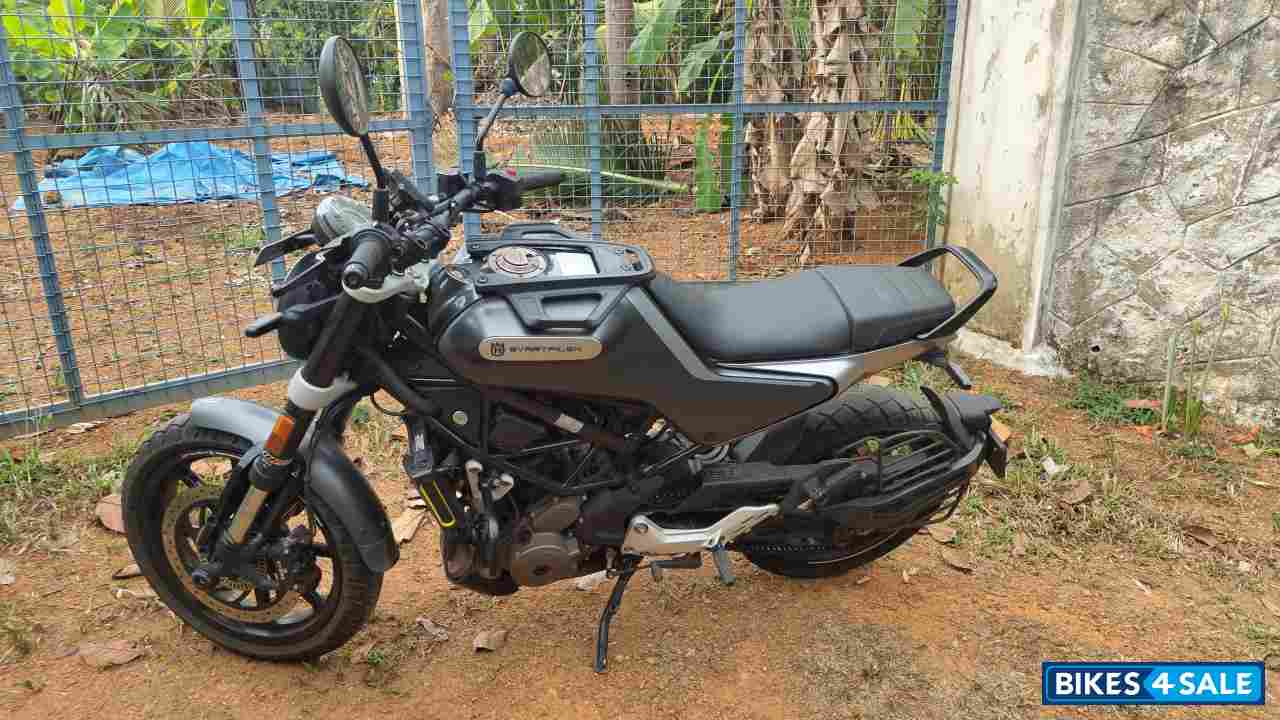 Husqvarna Svartpilen 250