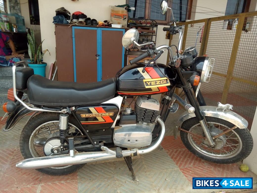 Ideal Jawa Yezdi RoadKing