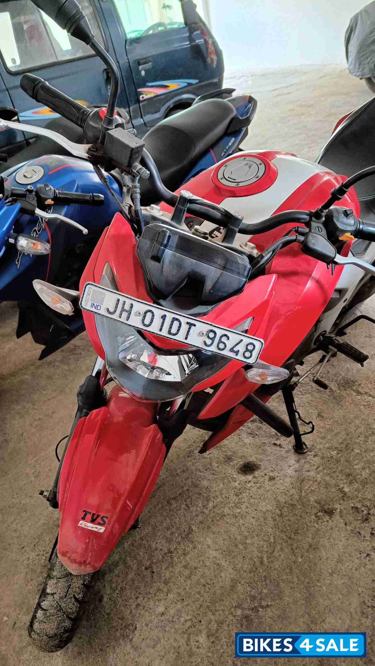 TVS Apache RTR 160 4V