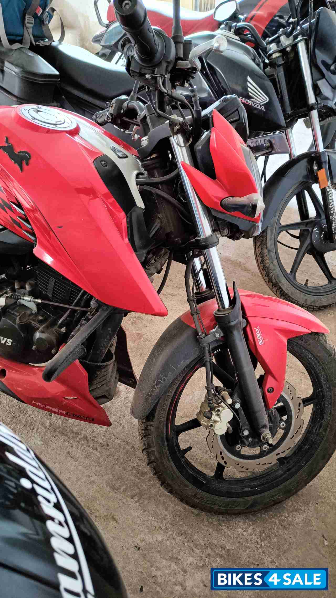 TVS Apache RTR 160 4V