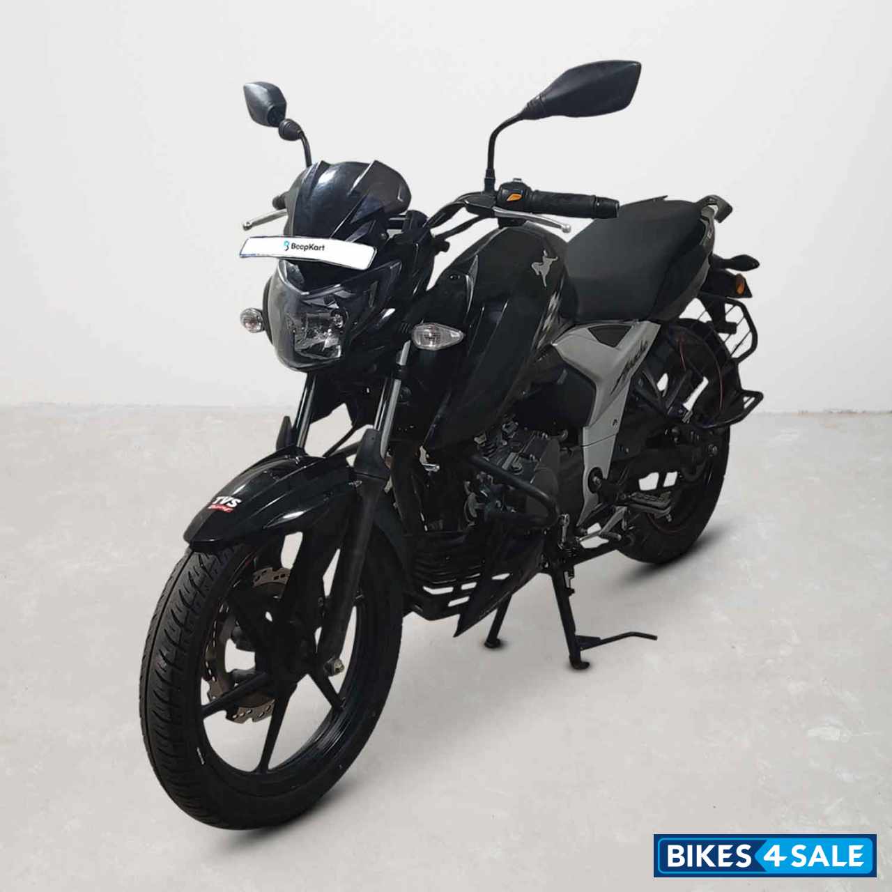 TVS Apache RTR 160 4V