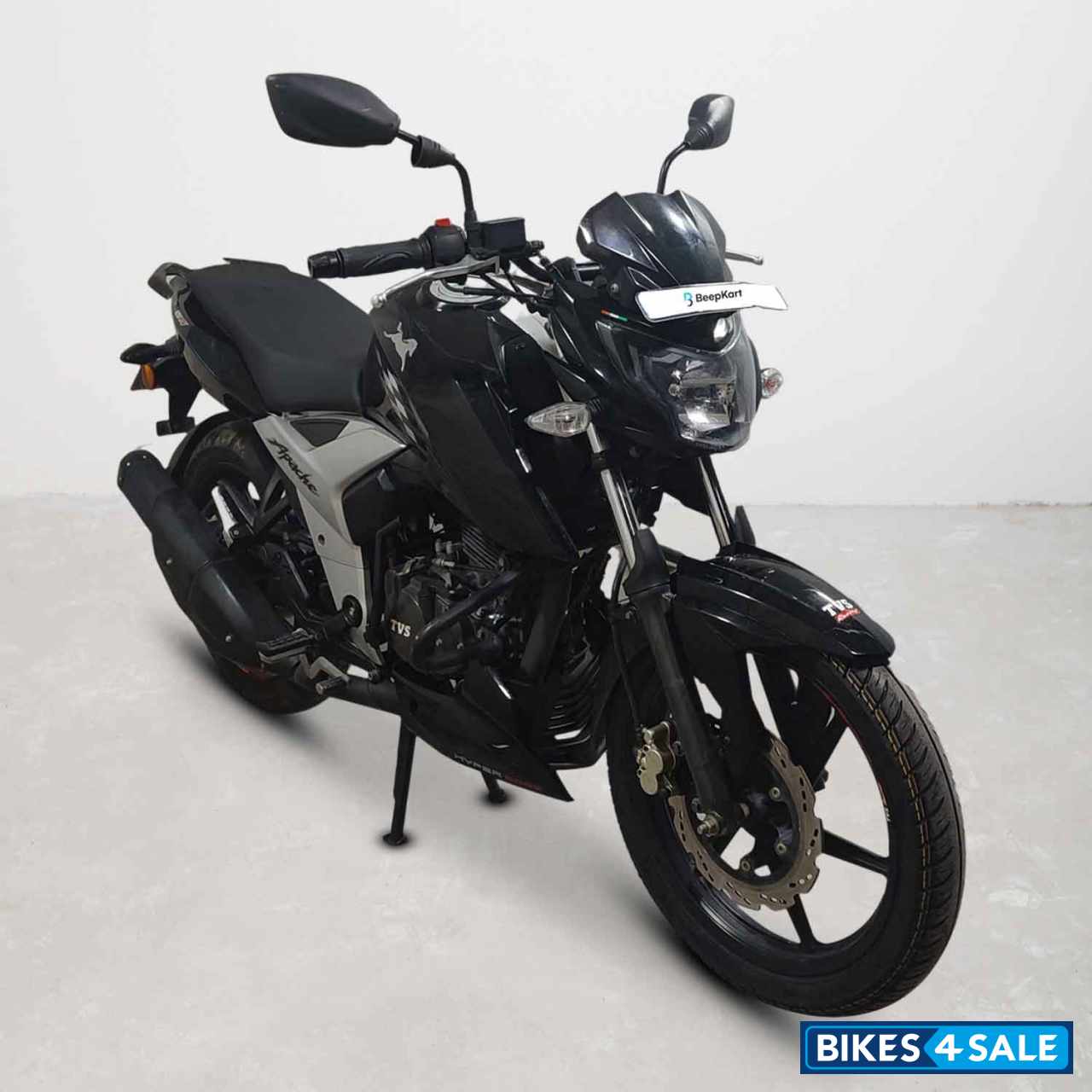 TVS Apache RTR 160 4V