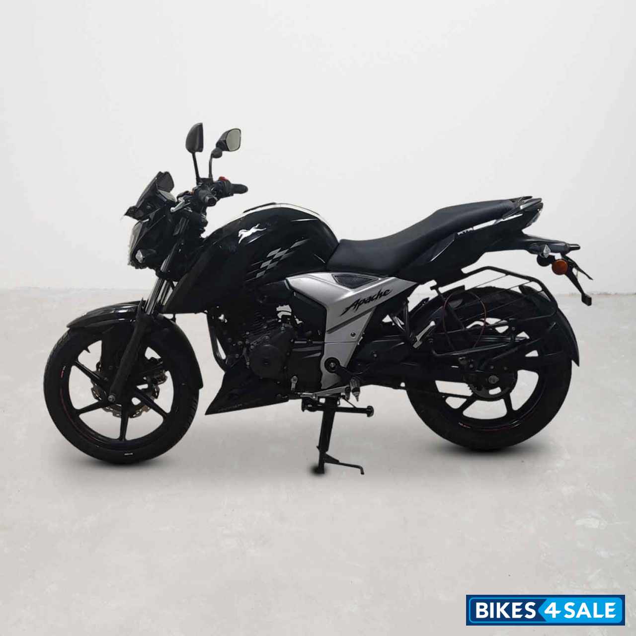 TVS Apache RTR 160 4V
