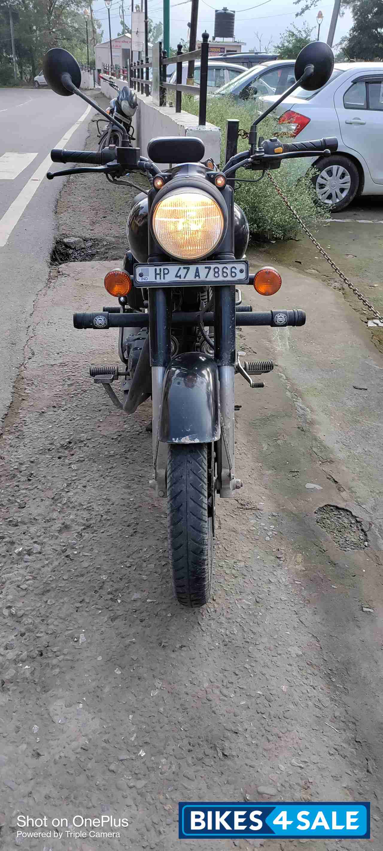 Stealth Black Royal Enfield Classic Stealth Black