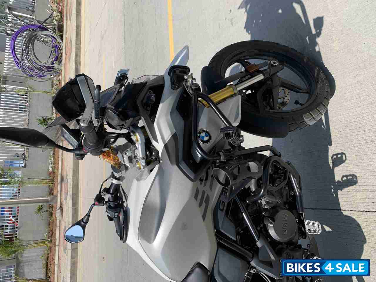 Polar White BMW G 310 GS BS6