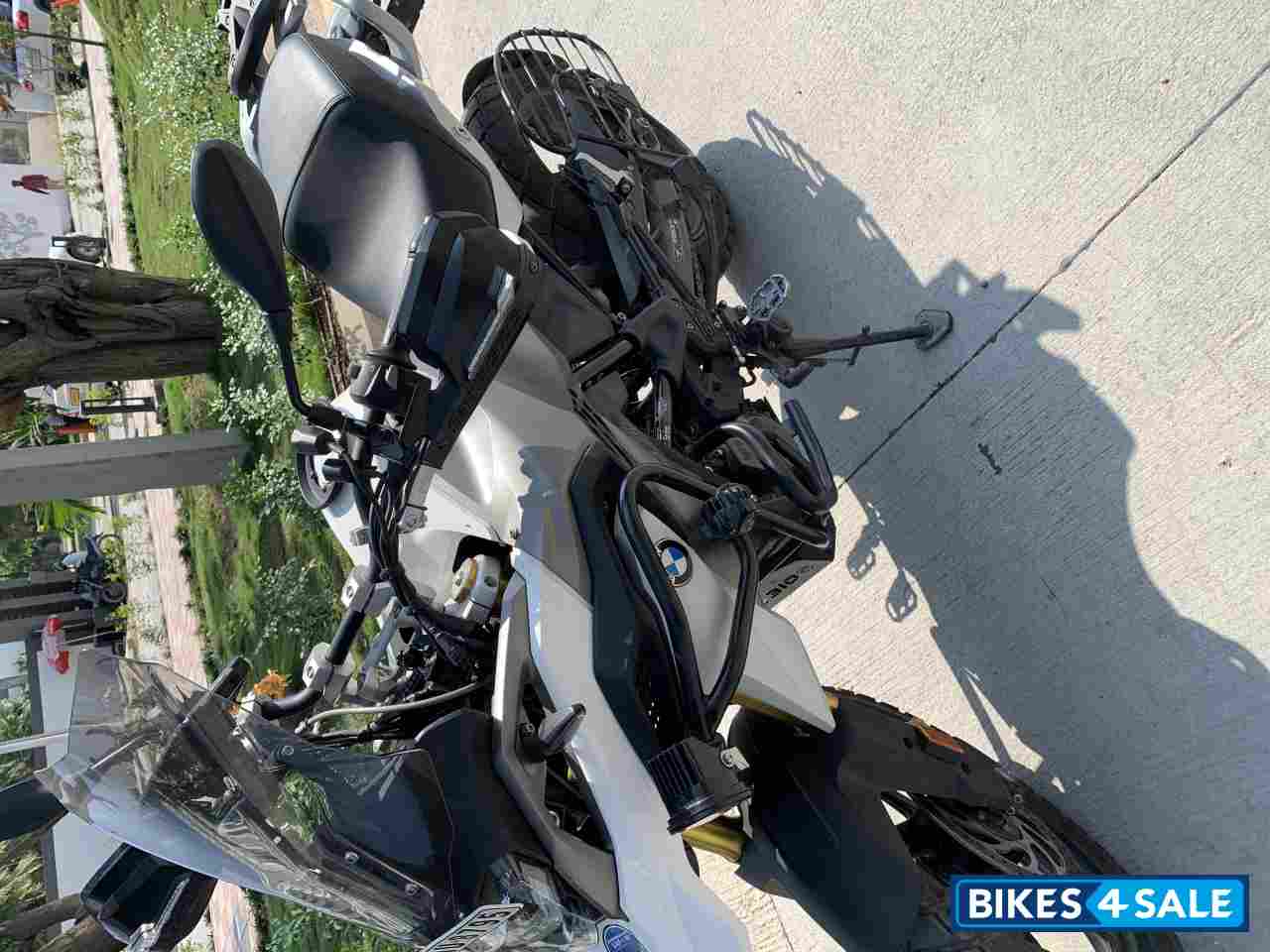 Polar White BMW G 310 GS BS6