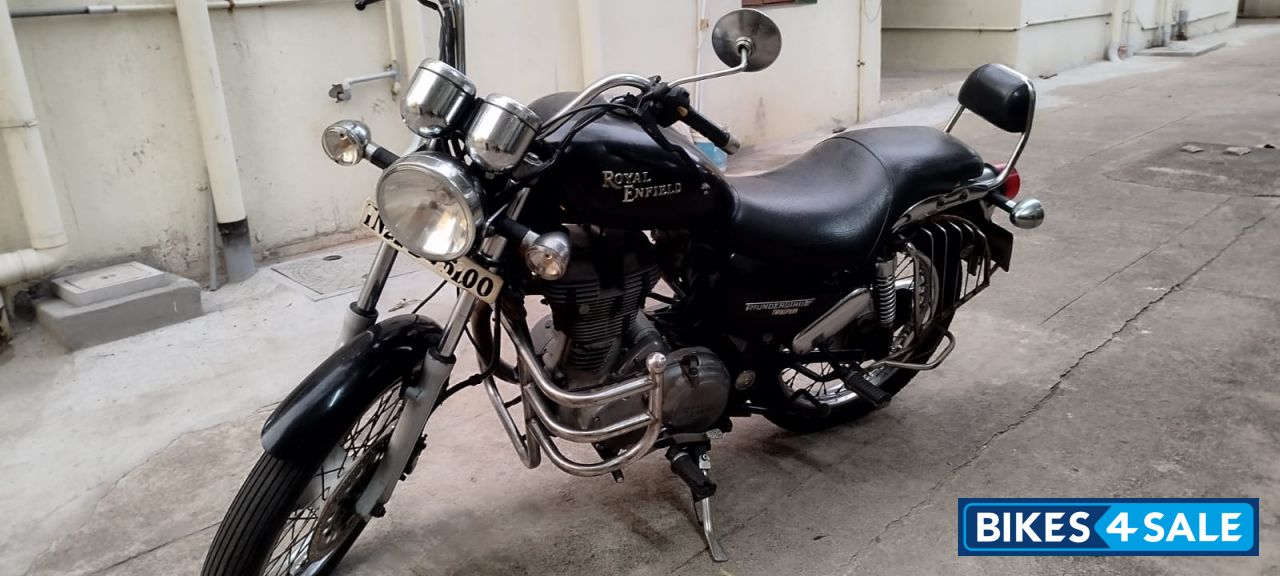 Black Royal Enfield Thunderbird TwinSpark 350