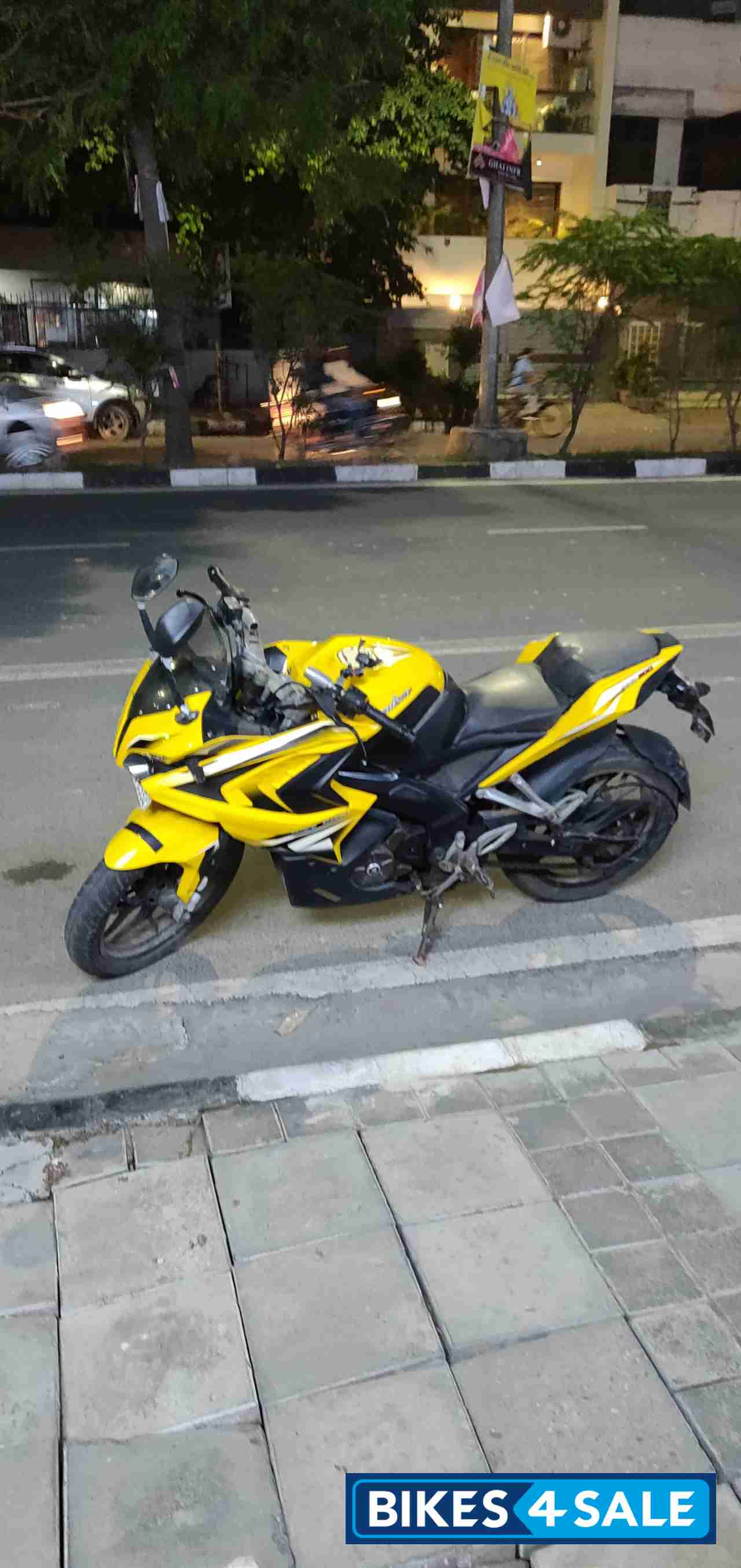 Yellow Bajaj Pulsar RS 200