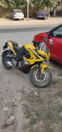 Yellow Bajaj Pulsar RS 200