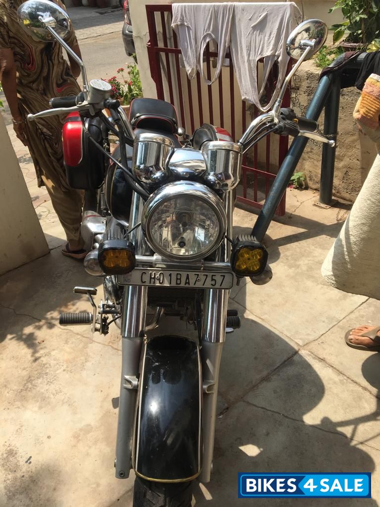 Red Black Hyosung Aquila GV250 Red Black Hyosung Aquila GV250