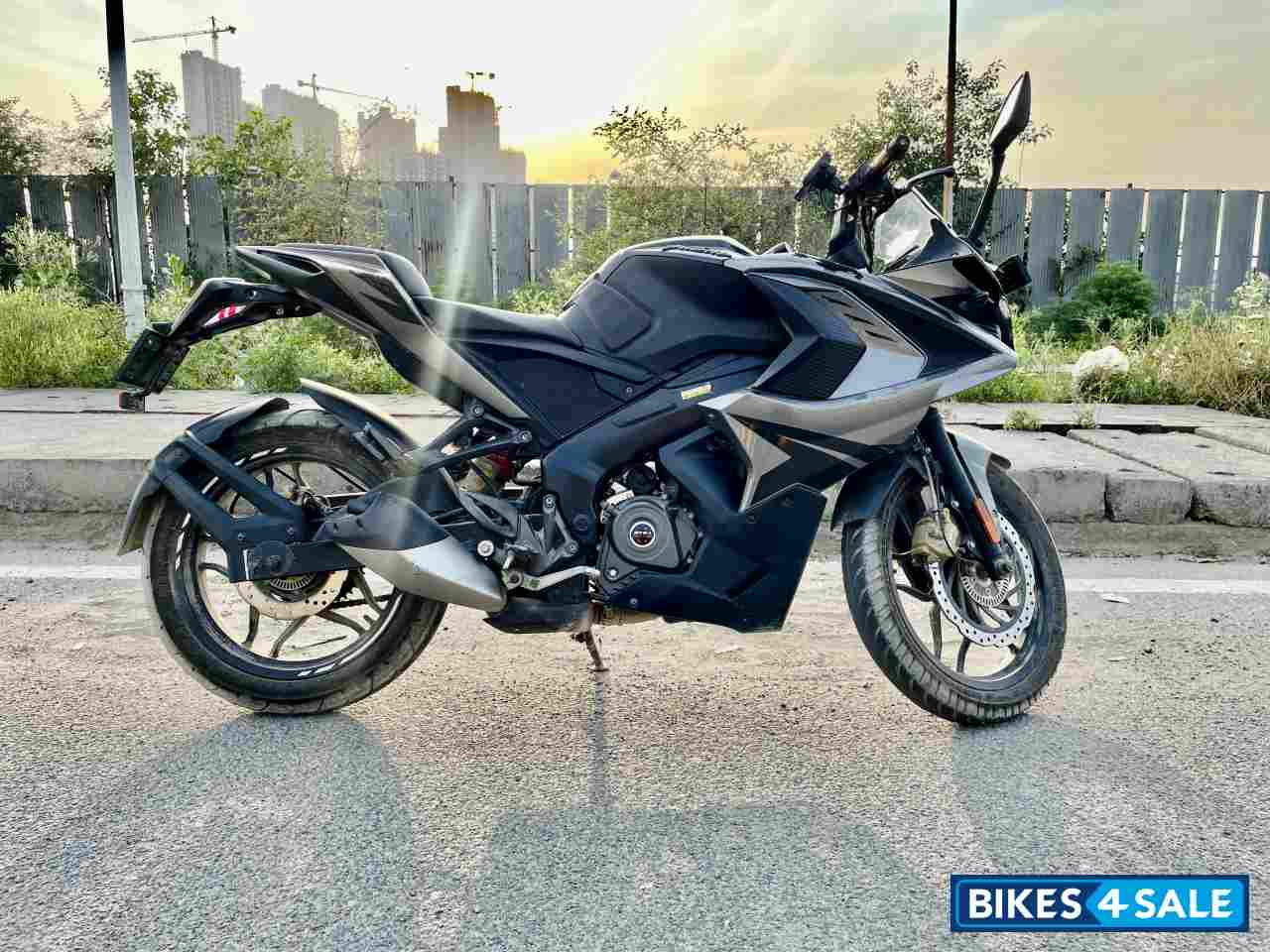 Bajaj Pulsar RS 200