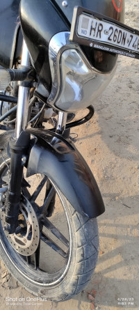 Bajaj V15