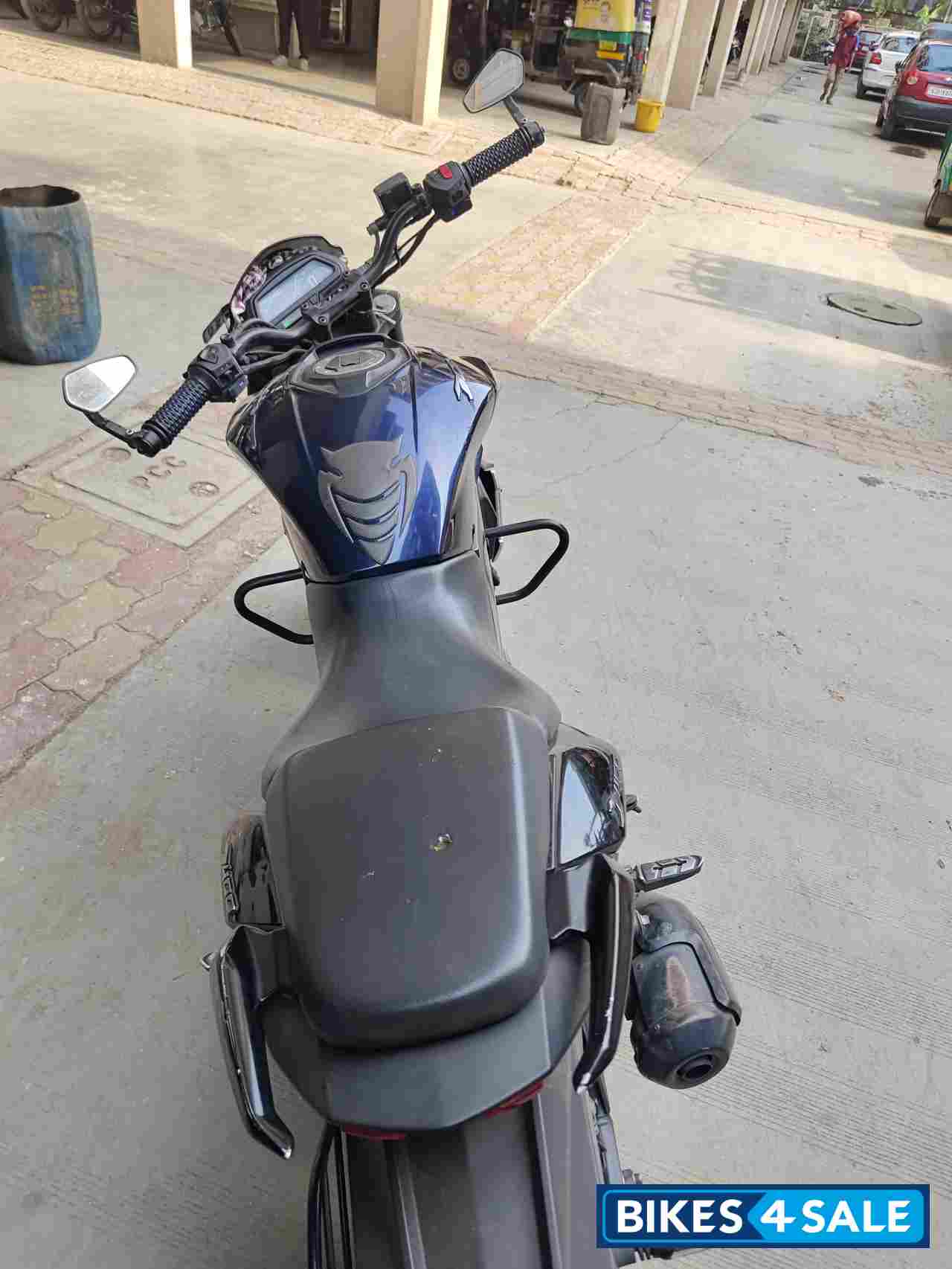 Midnight Blue Bajaj Dominar 400 ABS BS6
