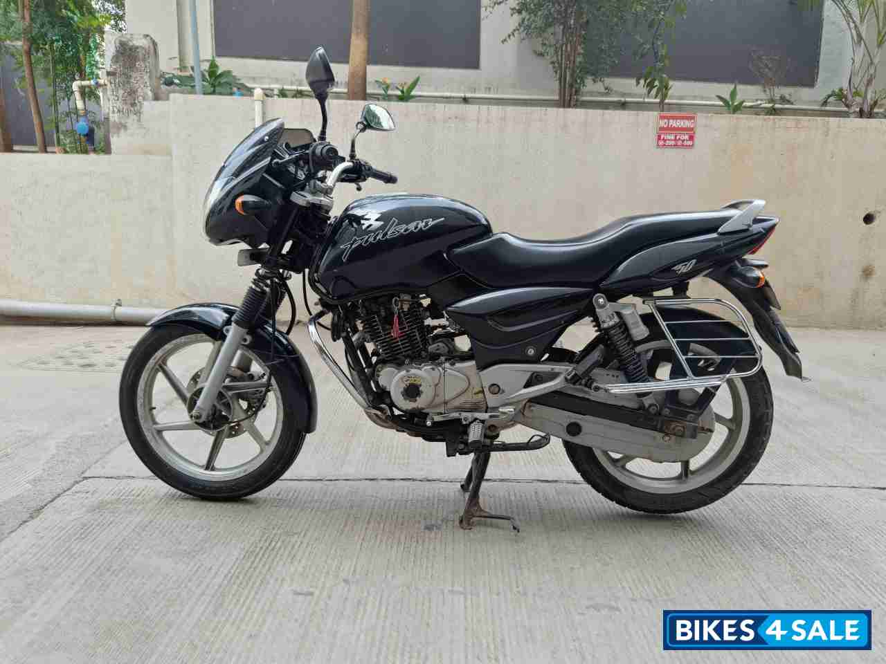 Black Bajaj Pulsar 150 DTSi