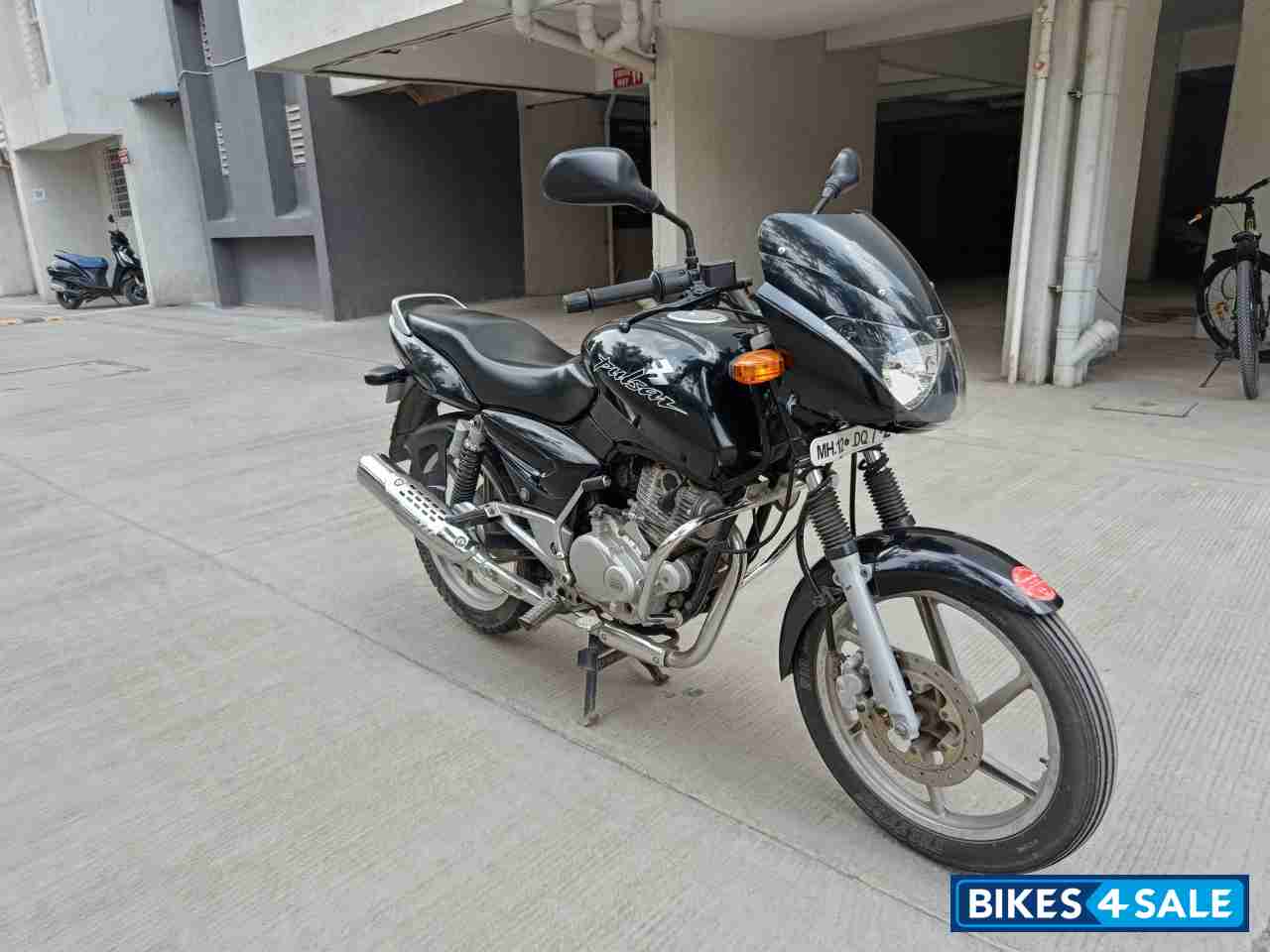Black Bajaj Pulsar 150 DTSi