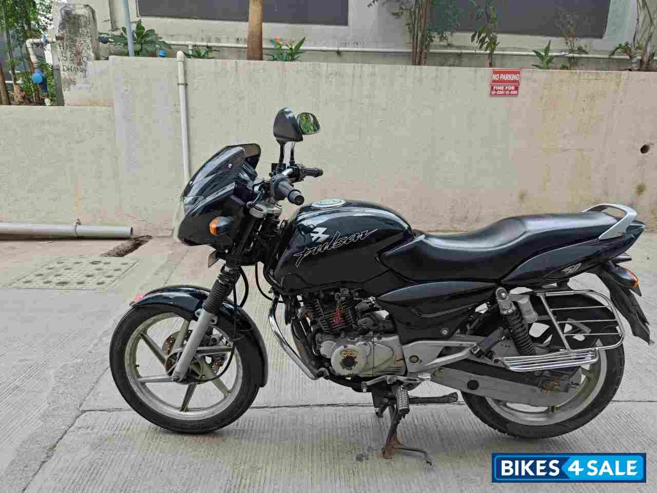 Black Bajaj Pulsar 150 DTSi