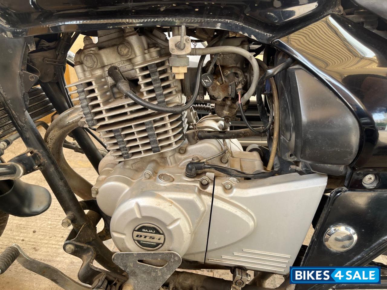 Bajaj Avenger 220 DTS-i