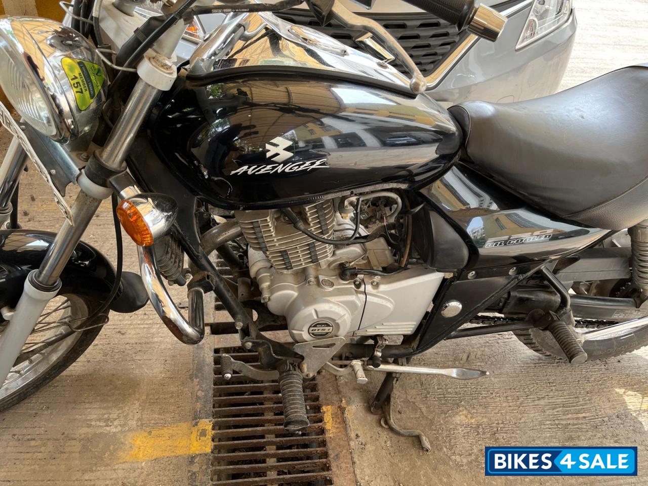 Bajaj Avenger 220 DTS-i