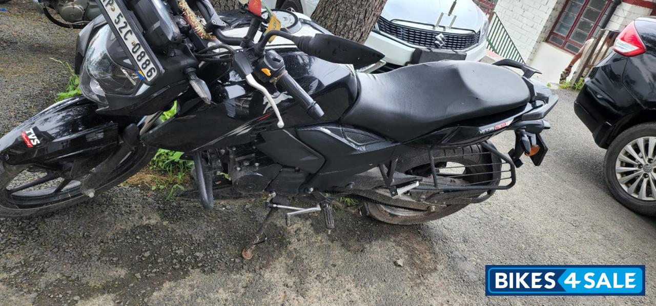 TVS Apache RTR 160 4V