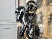 Sparkling Black Bajaj Dominar 250 2022