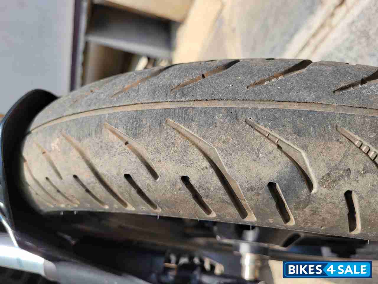 Sparkling Black Bajaj Dominar 250 2022