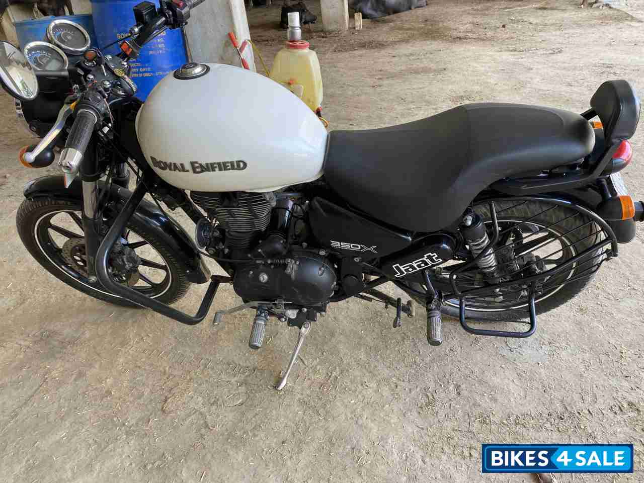 White Royal Enfield Thunderbird X 350