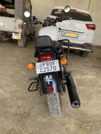 White Royal Enfield Thunderbird X 350