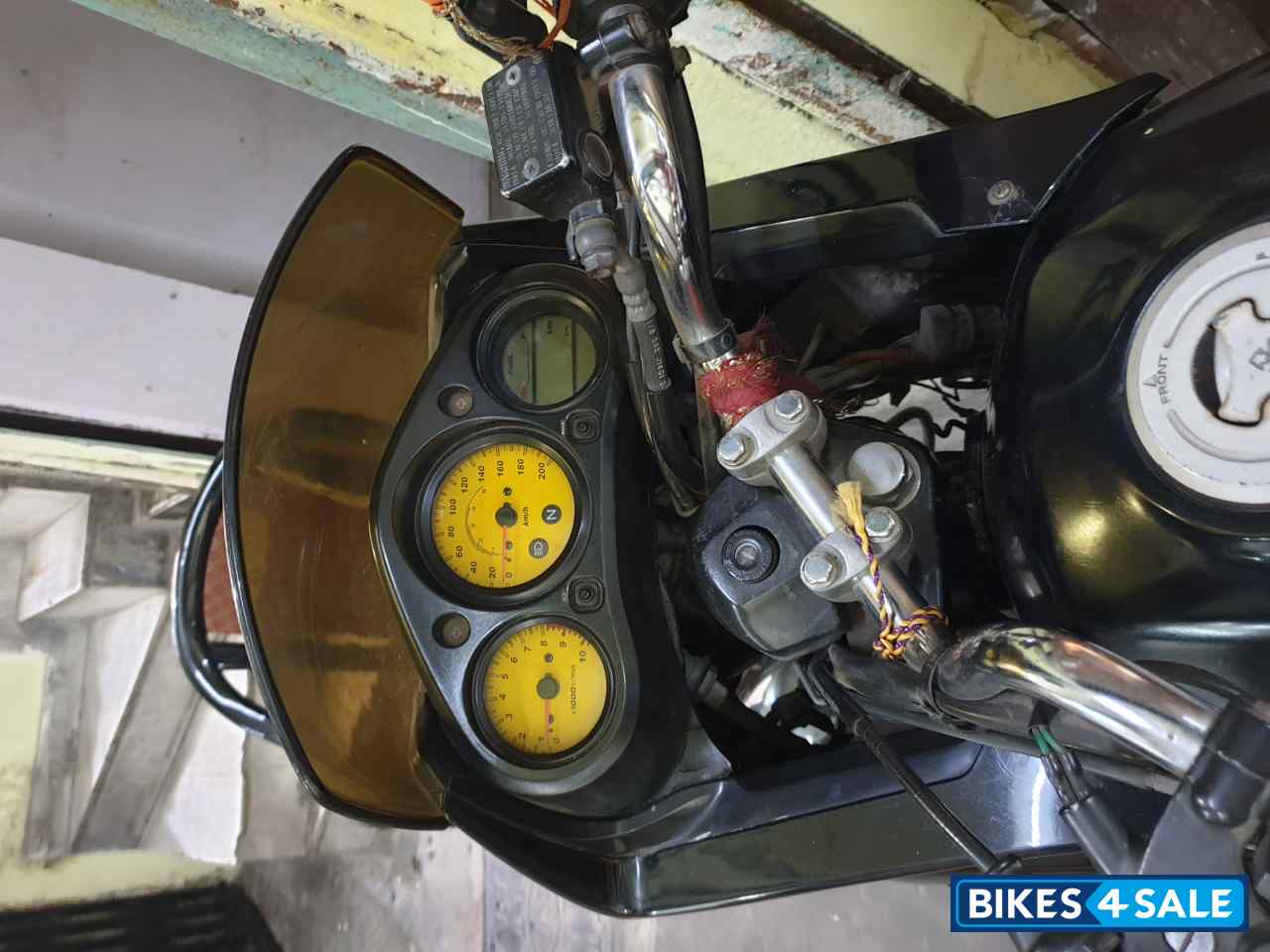 Black Hero Karizma R