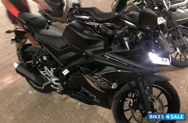 Matte Black Yamaha YZF R15 V3 BS6