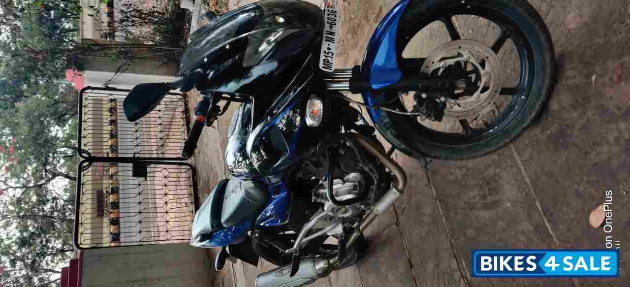 Bajaj Pulsar 220F