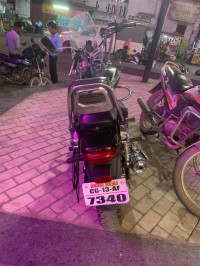 Brown Bajaj Avenger Cruise 220