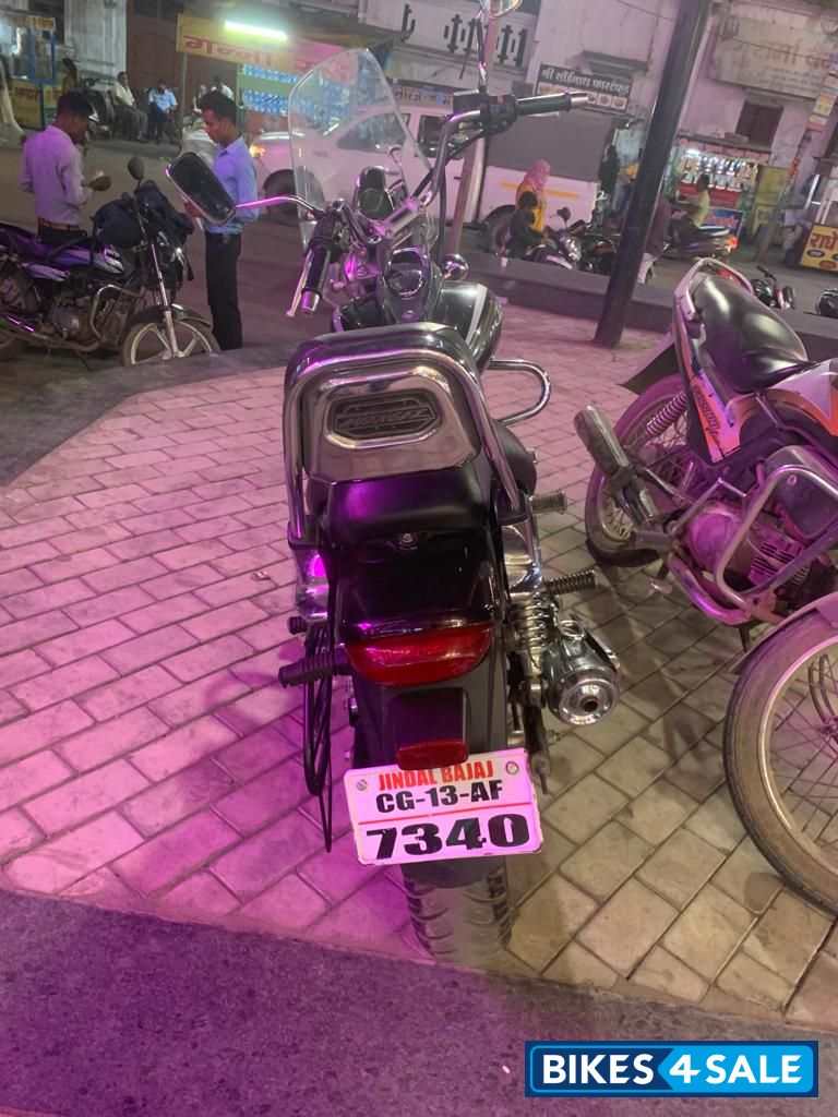 Brown Bajaj Avenger Cruise 220