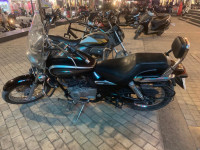 Brown Bajaj Avenger Cruise 220