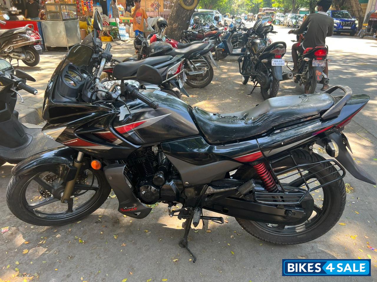 Black Hero Karizma R