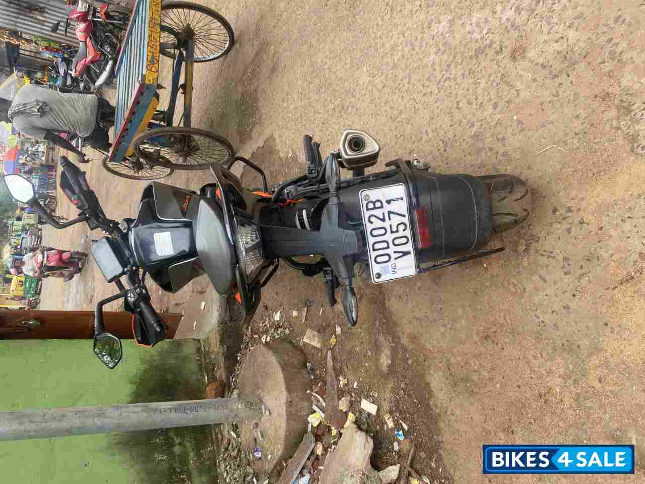 Silver Matalic Matt KTM Duke 390 BS6 Silver Matalic Matt KTM Duke 390 BS6