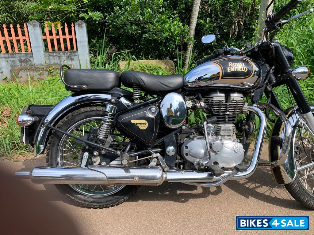Black Royal Enfield Classic Chrome