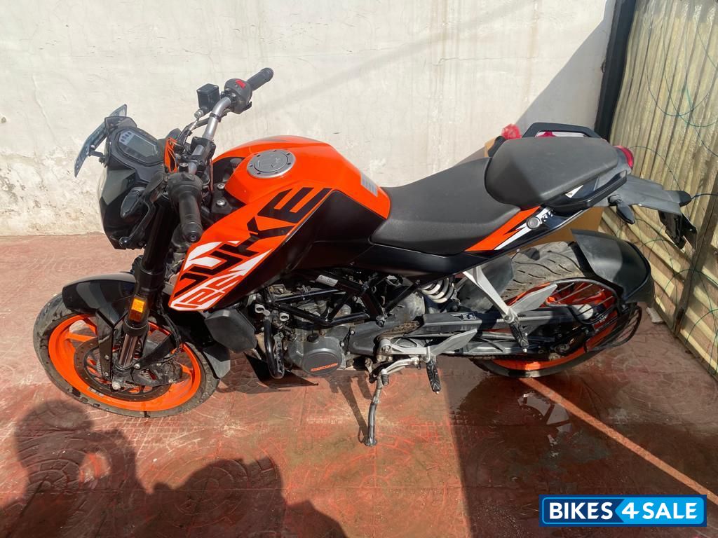 KTM Duke 125