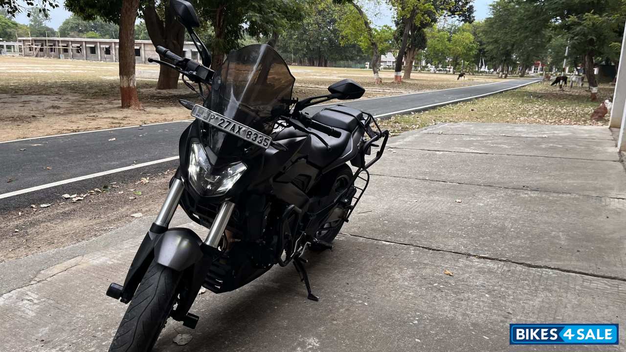 Black Bajaj Dominar 400 ABS BS6