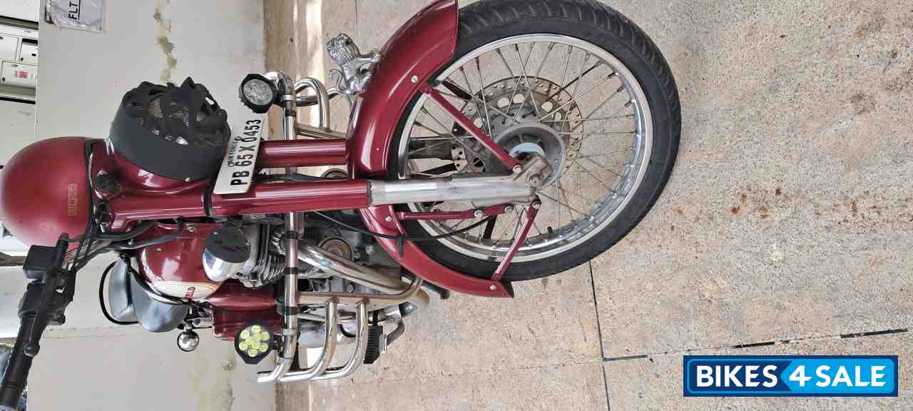 Royal Enfield Classic 350 Redditch Red