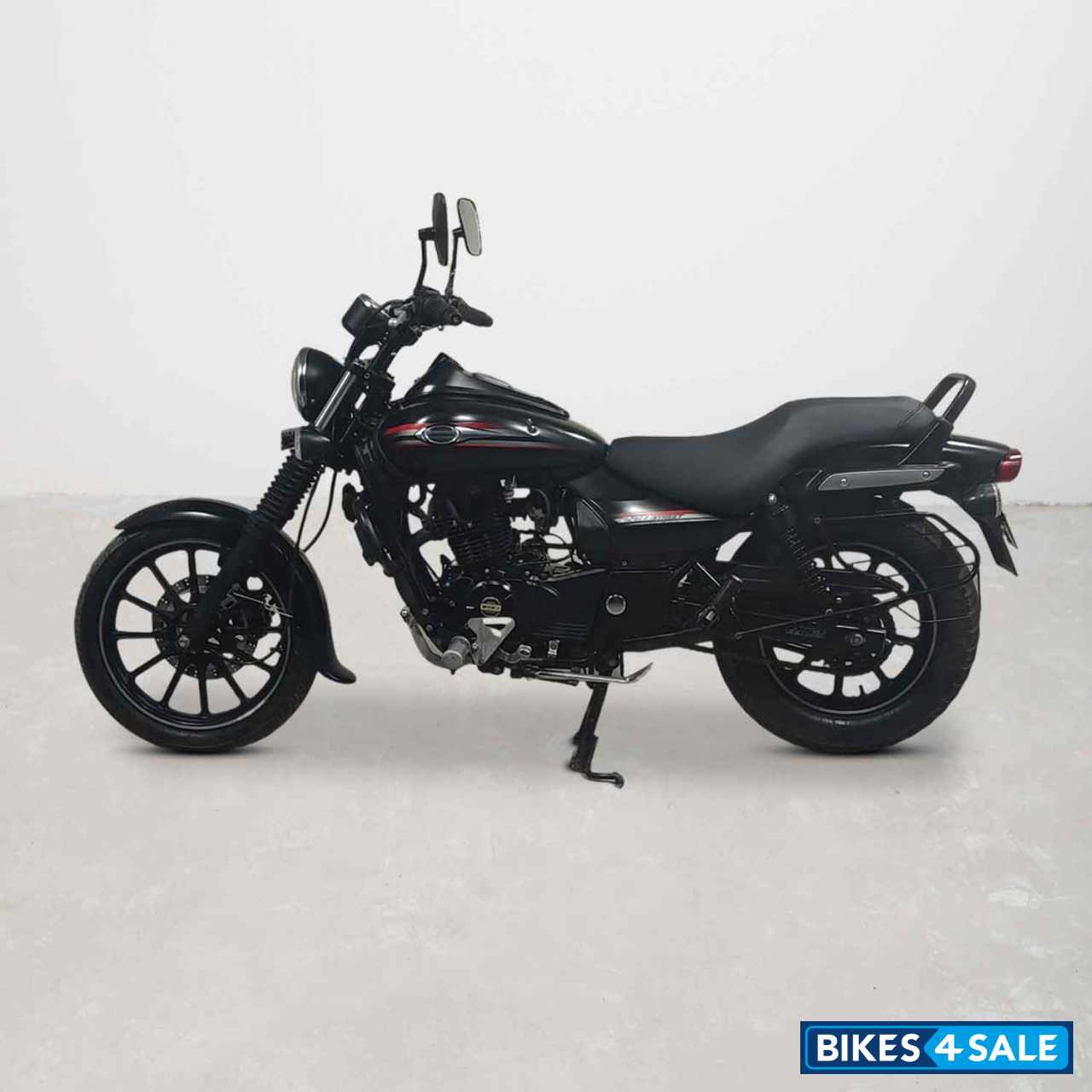 Bajaj Avenger Street 220